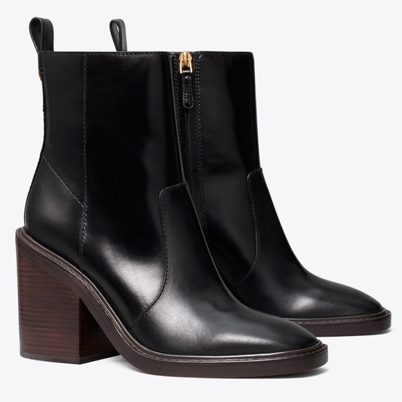 Tory Burch Heeled Ankle Boot in Perfect Black NWOT - Picture 1 of 14